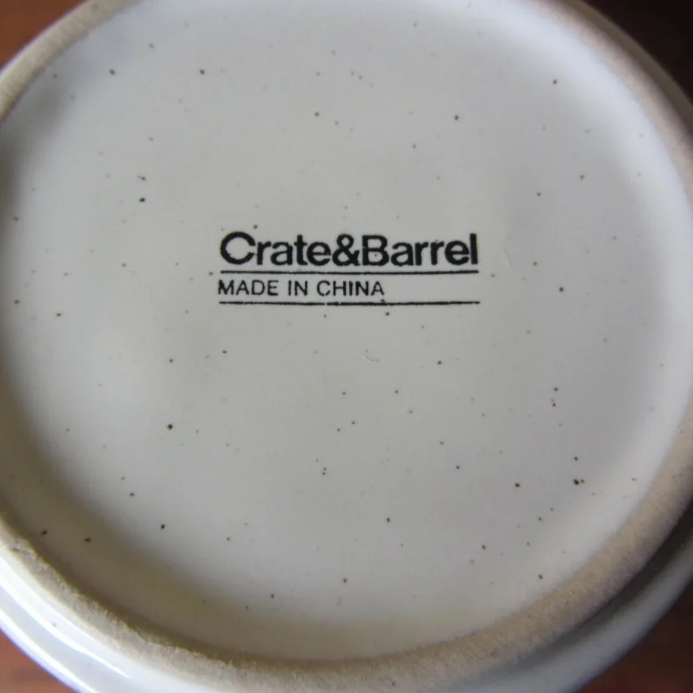 *BOGO mugs* 14 oz crate & barrel express your elf mug (W4048)
